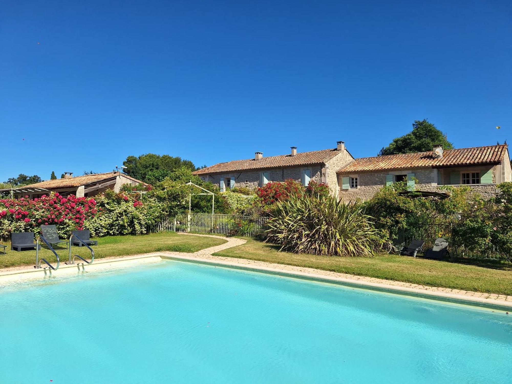 Mas Des Figues - Mas Xviiie - Ouvert 01 Mai Au 30 Septembre 2025 - Piscine Tres Calme - Alpilles Saint Remy De Provence - Cuisine Faite Maison Brunch Mediterraneen - Certifie Biologique Frbio10 Potager Huile D'Olive Bio Roseraie Biodiversite Agritour المظهر الخارجي الصورة