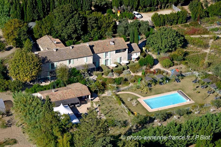 Mas Des Figues - Mas Xviiie - Ouvert 01 Mai Au 30 Septembre 2025 - Piscine Tres Calme - Alpilles Saint Remy De Provence - Cuisine Faite Maison Brunch Mediterraneen - Certifie Biologique Frbio10 Potager Huile D'Olive Bio Roseraie Biodiversite Agritour المظهر الخارجي الصورة